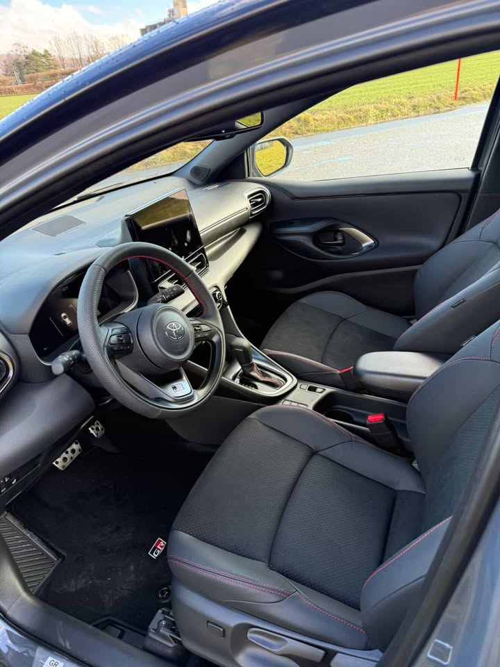 Toyota Yaris 1.5 GR Sport